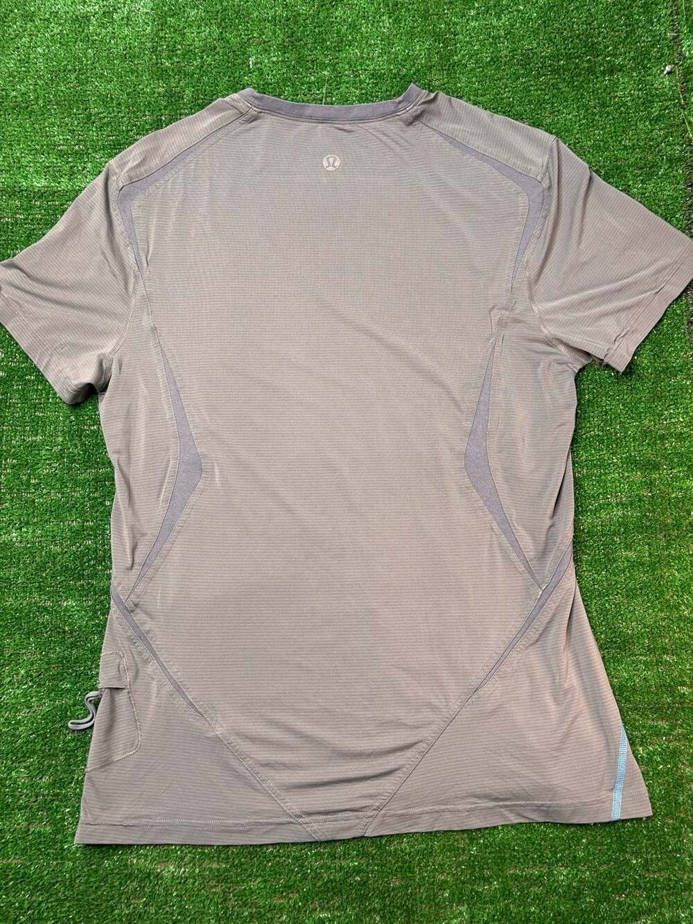 Vintage Lululemon Gray Athletic Short Sleeve Running Shirt Size M